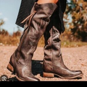 NWOT Freebird Whipser boots.